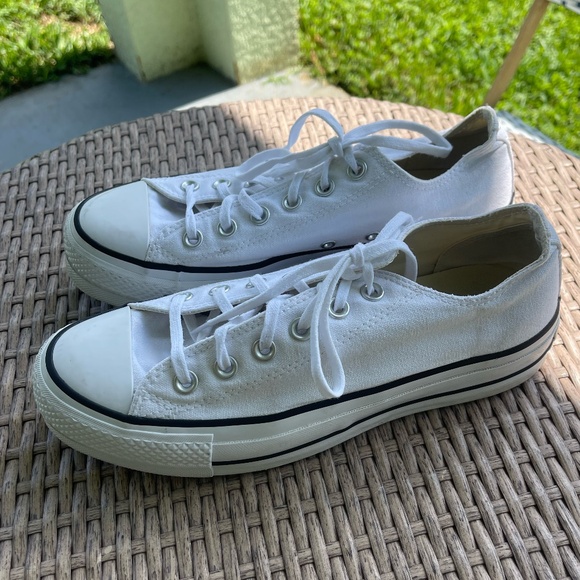 Converse Chuck Taylor All Star Lift Platform Canvas (White) - Picture 1 of 8